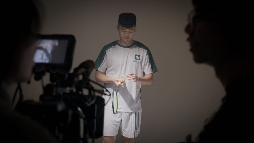 王齊麟出任「綠綠好日」2026 年代言人 從賽場延伸至家庭生活關注 拍攝現場談到空品與生活節奏,王齊麟直言:「好的空氣品質讓我睡得更好、恢復得更快。」他也提到,居家空氣品質的維持並不複雜,「像是保持空氣清淨機運轉、定期更換濾網,都是很小的動作,但會讓人更安心。」(圖/綠綠好日提供)