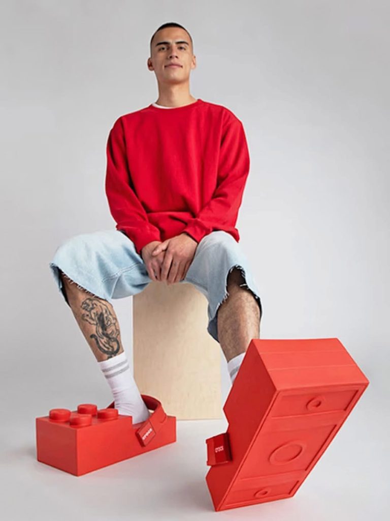 足尖踏入童年的積木森林:LEGO與Crocs共譜一場「以為是夢,終究成真」的相遇b 足尖踏入童年的積木森林:LEGO與Crocs共譜一場「以為是夢,終究成真」的相遇b