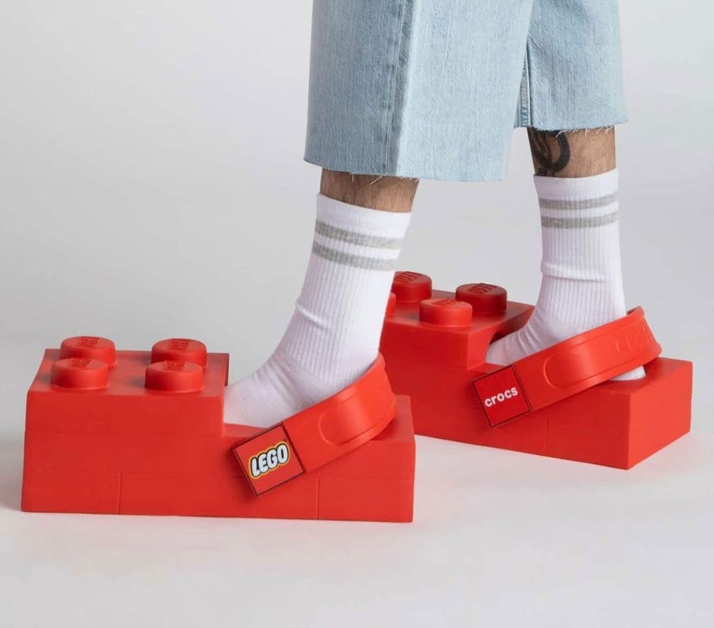足尖踏入童年的積木森林:LEGO與Crocs共譜一場「以為是夢,終究成真」的相遇b 足尖踏入童年的積木森林:LEGO與Crocs共譜一場「以為是夢,終究成真」的相遇b
