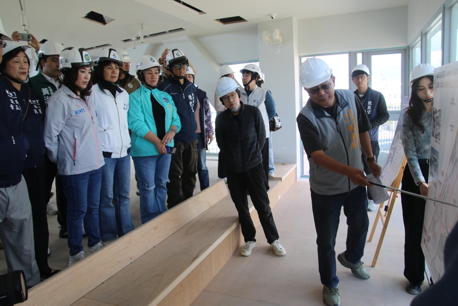 臺東縣議會視察全民運動館 饒慶鈴:打造全齡共融健康場域 臺東縣議會視察全民運動館 饒慶鈴:打造全齡共融健康場域