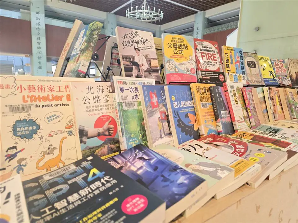 「翻開第一頁」新書展至2/28 讓美好的想像　從這一頁開始