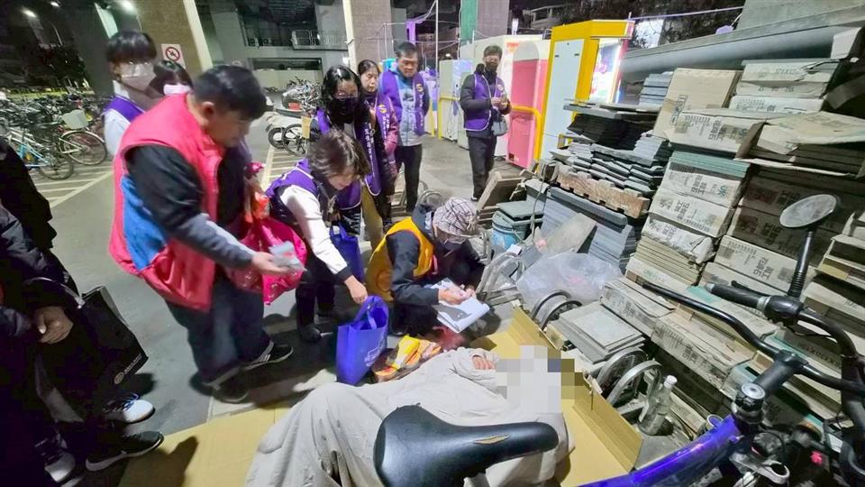 強烈大陸冷氣團來襲　彰化縣政府夜訪街友　啟動低溫關懷
