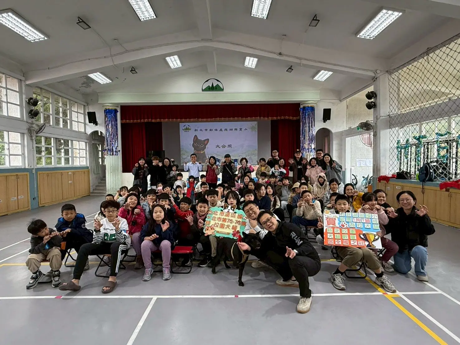 湖田實小三肢校犬「安生」進駐校長室 打造校園溫暖生命教育 湖田實小三肢校犬「安生」進駐校長室 打造校園溫暖生命教育