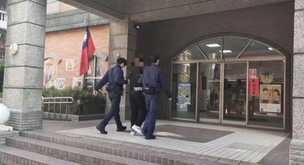 「搶停車位」爆肢體衝突 蘆洲兩男街頭打架雙雙送醫 「搶停車位」爆肢體衝突 蘆洲兩男街頭打架雙雙送醫