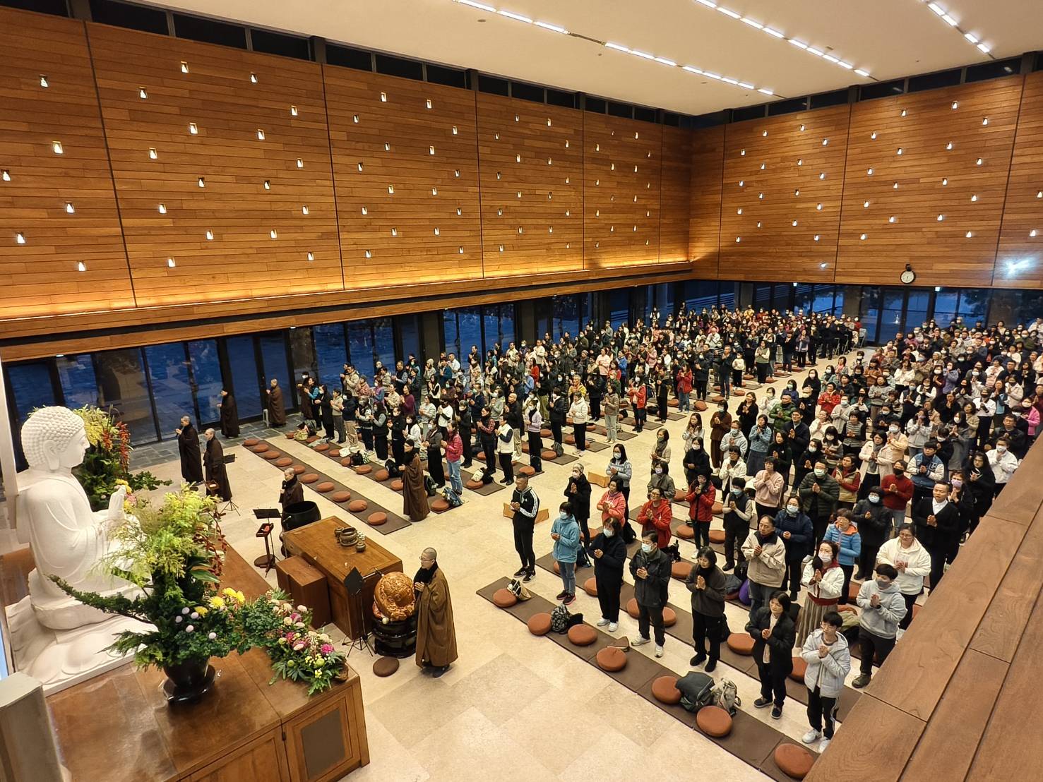 農禪寺新年早課 迎向一整年的祥樂豐足 農禪寺新年早課 迎向一整年的祥樂豐足