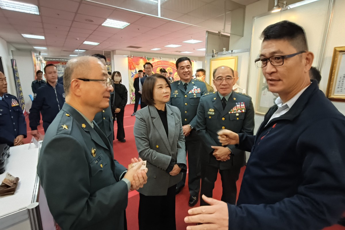 屏東縣後備表揚晉任與傑出幹部 周春米出席肯定