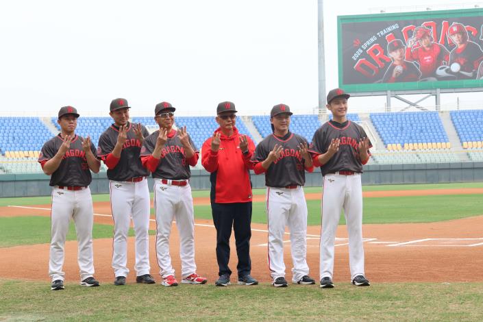 張麗善出席味全龍春訓勉勵球員 展現雲縣對棒球運動的全力支持與推動 味全龍迎來新夥伴:古久保健二教練以及曾仁和、姚冠瑋、賴知頎、陳暐皓等新進球員