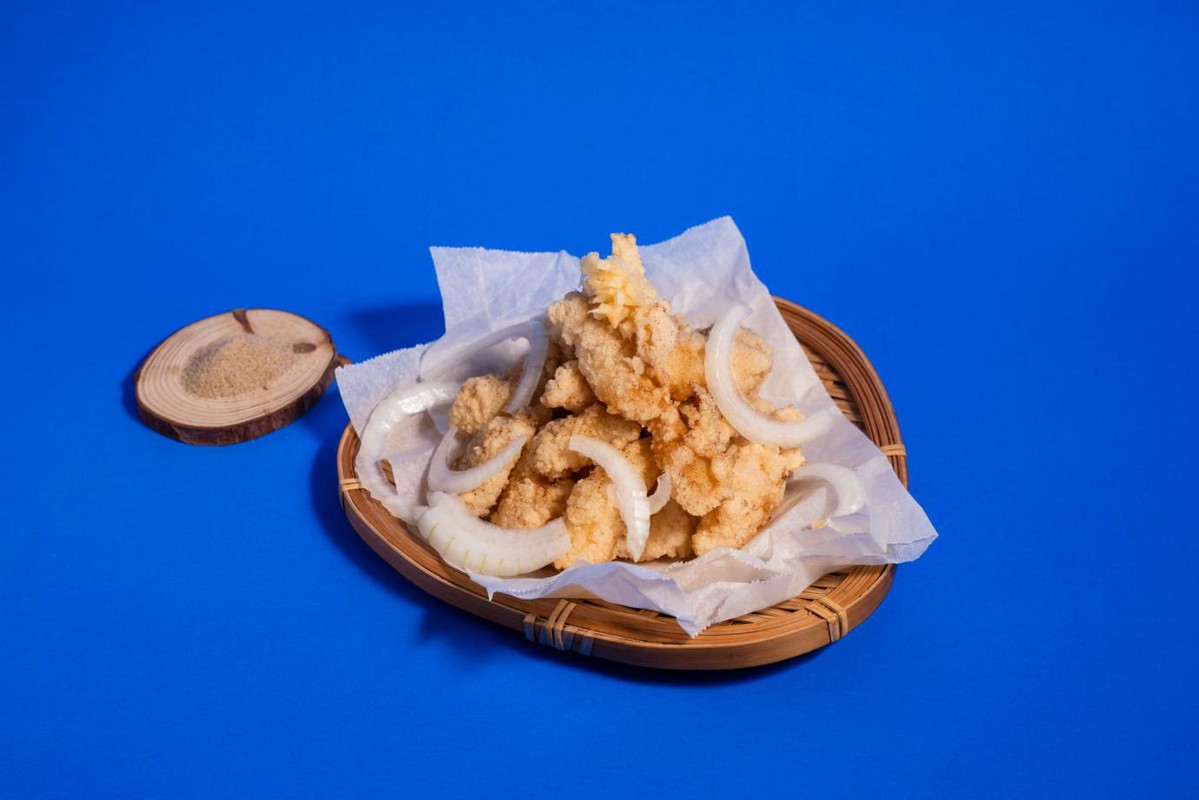 高雄楠梓炸物品牌:一口人情味炸出返鄉青年的創業魂 高雄楠梓炸物品牌:一口人情味炸出返鄉青年的創業魂