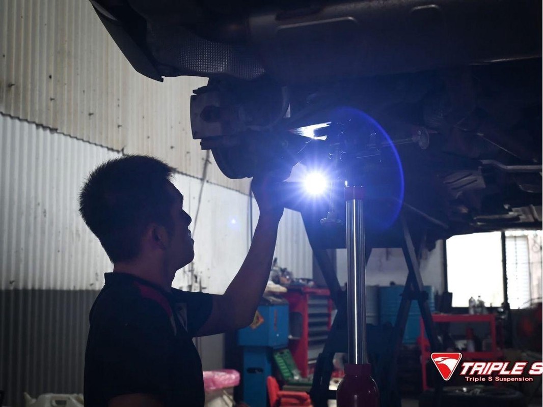 台南歸仁汽車維修推薦:25年職人專業保養 透明報價深獲信賴 台南歸仁汽車維修推薦:25年職人專業保養 透明報價深獲信賴