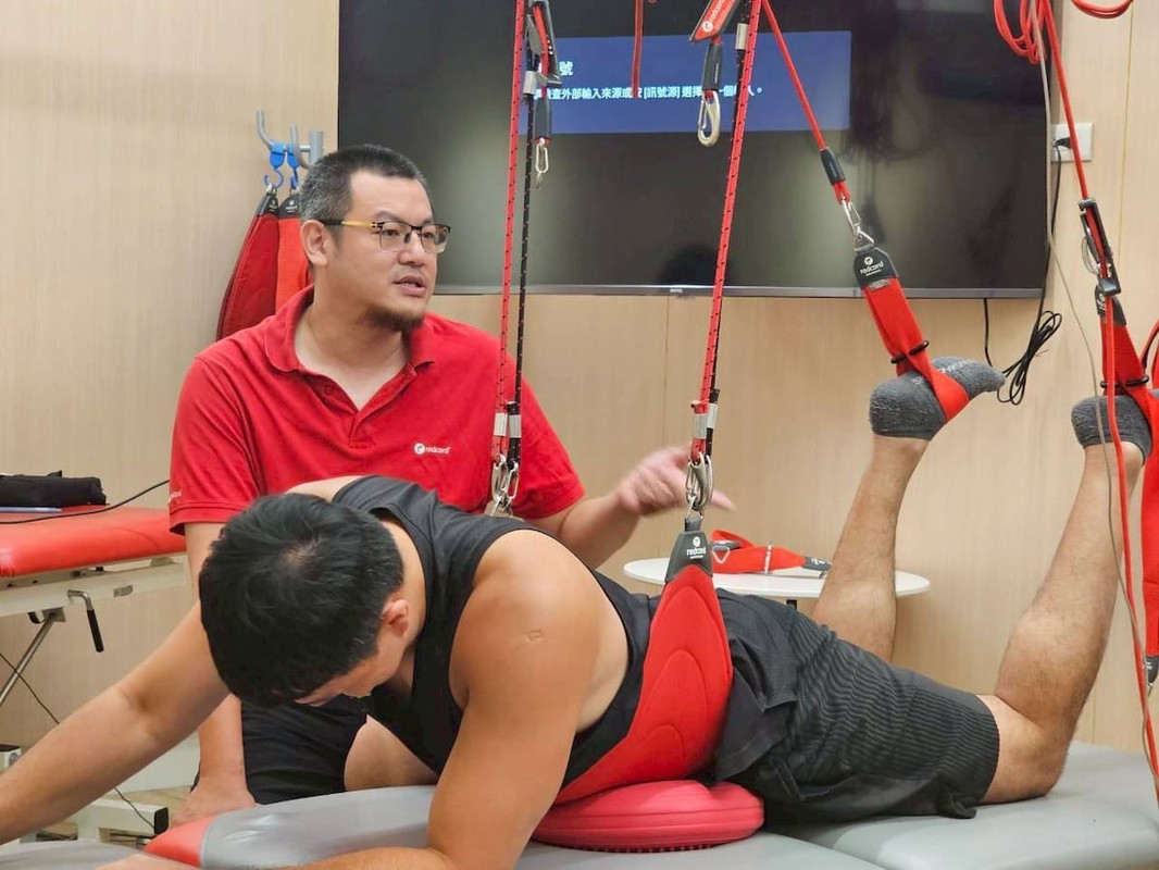 久坐姿勢不良成常態 紅繩懸吊系統解析新治療思維 久坐姿勢不良成常態 紅繩懸吊系統解析新治療思維