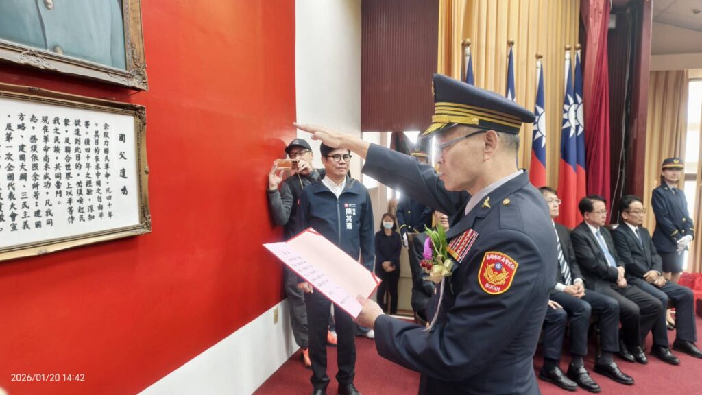 高市警局大洗牌!趙瑞華接任警局長 14分局長、大隊長同步交接 高市警局大洗牌!趙瑞華接任警局長 14分局長、大隊長同步交接