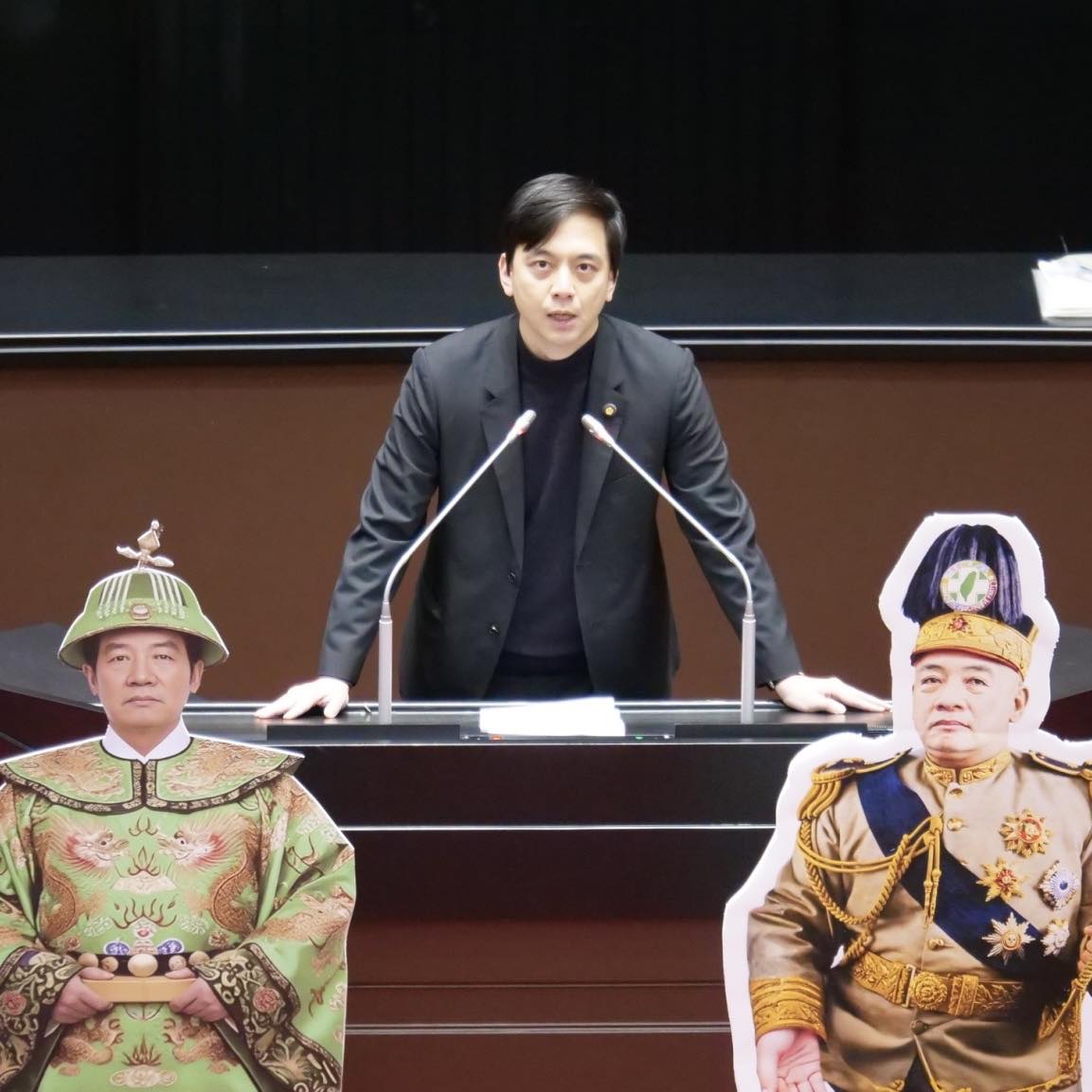 賴清德拒列席彈劾審查 牛煦庭批:總統不是皇帝、金孫不配為領袖 賴清德拒列席彈劾審查 牛煦庭批:總統不是皇帝、金孫不配為領袖