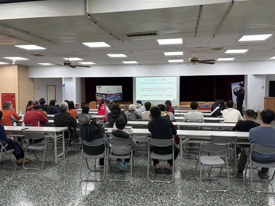 識破詐騙慣用手法　遵守道路交通安全法規　和美分局山犁里社區治安會議　警民合作宣導迴響佳