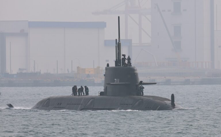 海鯤號完成5次浮航測試 今出海首次潛航驗證