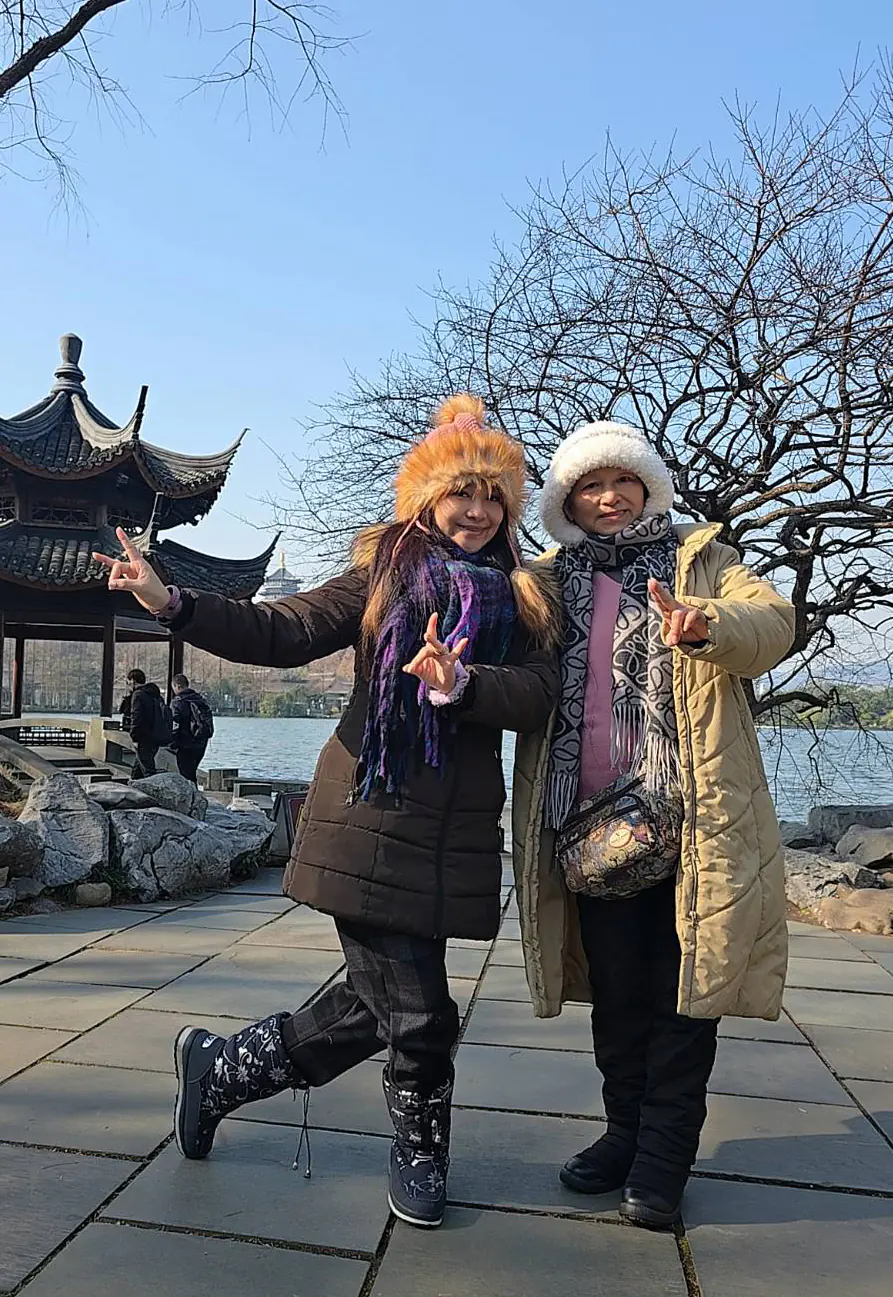 紫君找帥哥沂偉拍MV 有一剎那被電暈