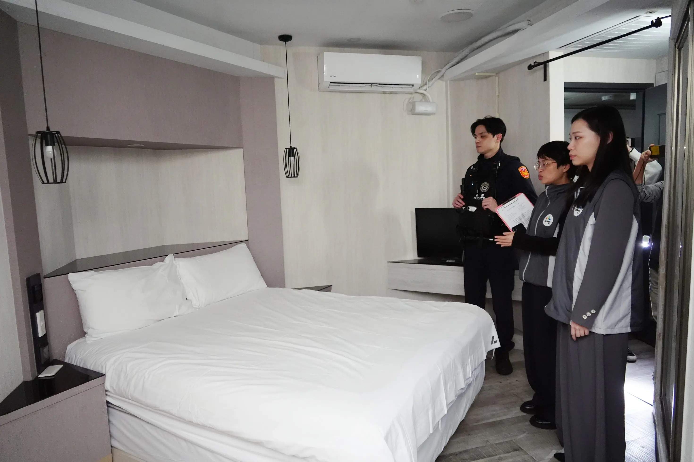 北市強力取締非法日租套房 信義區違規業者遭斷水斷電 北市強力取締非法日租套房 信義區違規業者遭斷水斷電