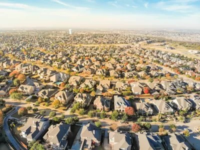 川普擬禁大型機構投資者購買獨棟住宅 力圖改善美國住房負擔問題 川普擬禁大型機構投資者購買獨棟住宅 力圖改善美國住房負擔問題