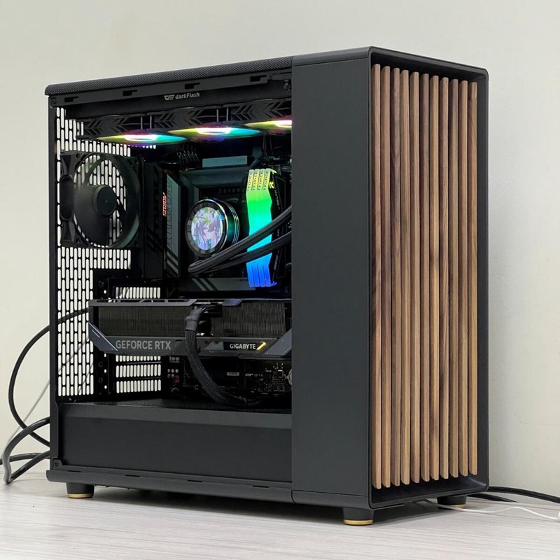 高雄前鎮電腦店:從興趣出發 用客製桌機打造專屬效能! 高雄前鎮電腦店:從興趣出發 用客製桌機打造專屬效能!