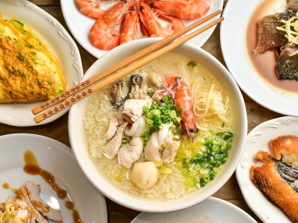 高雄鼓山海鮮粥:三十年如一日 用一碗熱粥陪城市長大 高雄鼓山海鮮粥:三十年如一日 用一碗熱粥陪城市長大