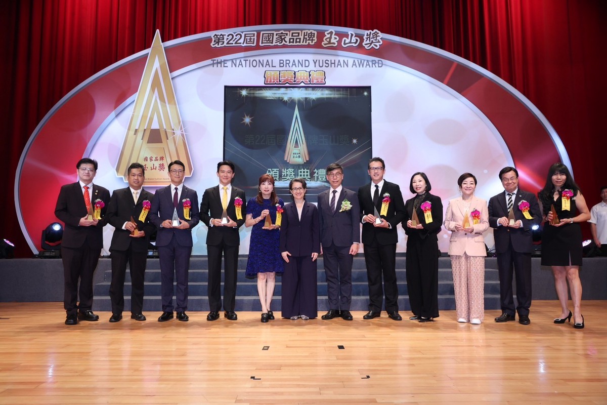 陪伴世代近半世紀 愛妮雅絲瓜露首參賽勇奪玉山獎 陪伴世代近半世紀 愛妮雅絲瓜露首參賽勇奪玉山獎