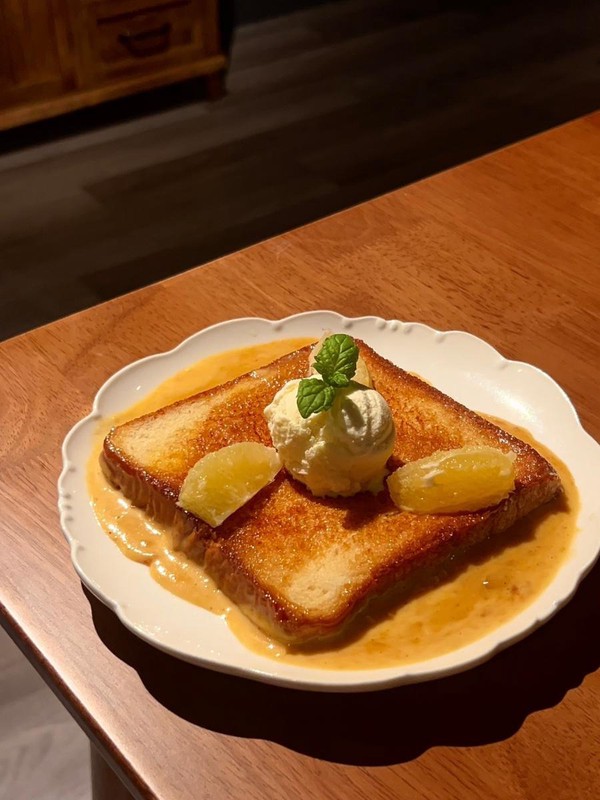 南投竹山餐酒館日常風景:一間小店的餐桌與時光記憶 南投竹山餐酒館日常風景:一間小店的餐桌與時光記憶