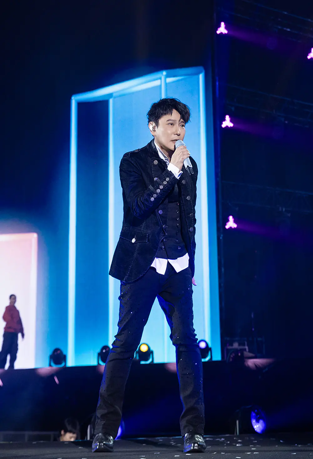 張信哲v.s.周興哲睽違多年的「雙哲會」重現 合體拜早年 張信哲v.s.周興哲睽違多年的「雙哲會」重現 合體拜早年