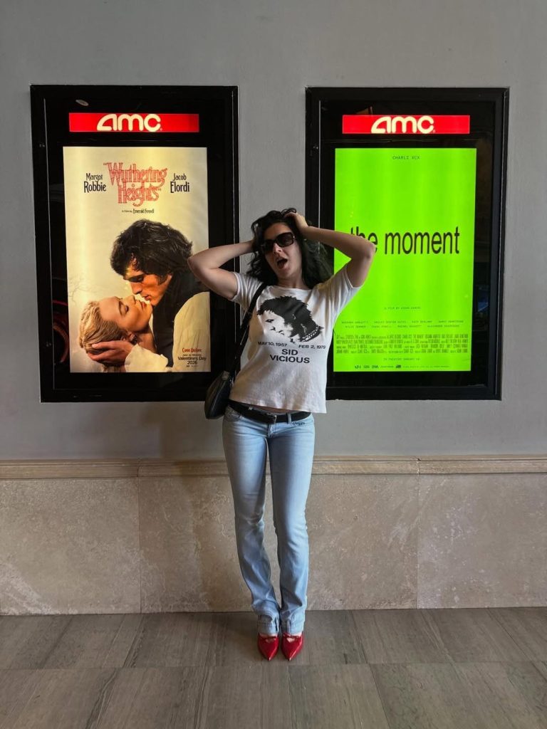 Charli xcx 主演新片《The Moment》1月30日上映 揭露成名背後壓力 Charli xcx 主演新片《The Moment》1月30日上映 揭露成名背後壓力