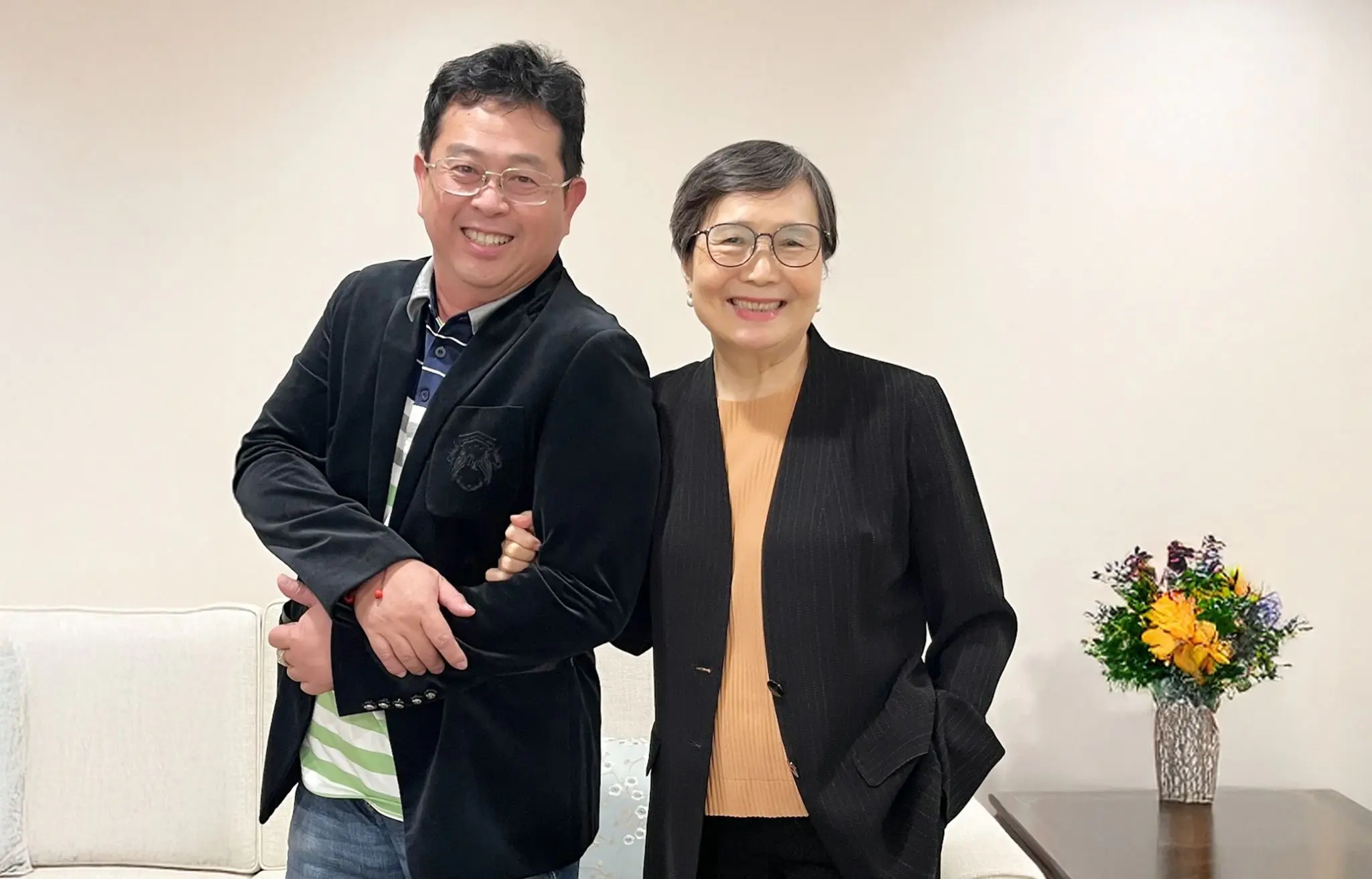 左楠議員初選倒數 葉菊蘭:薛兆基,當時轉任辦公室主任「意義重大」 左楠議員初選倒數 葉菊蘭:薛兆基,當時轉任辦公室主任「意義重大」