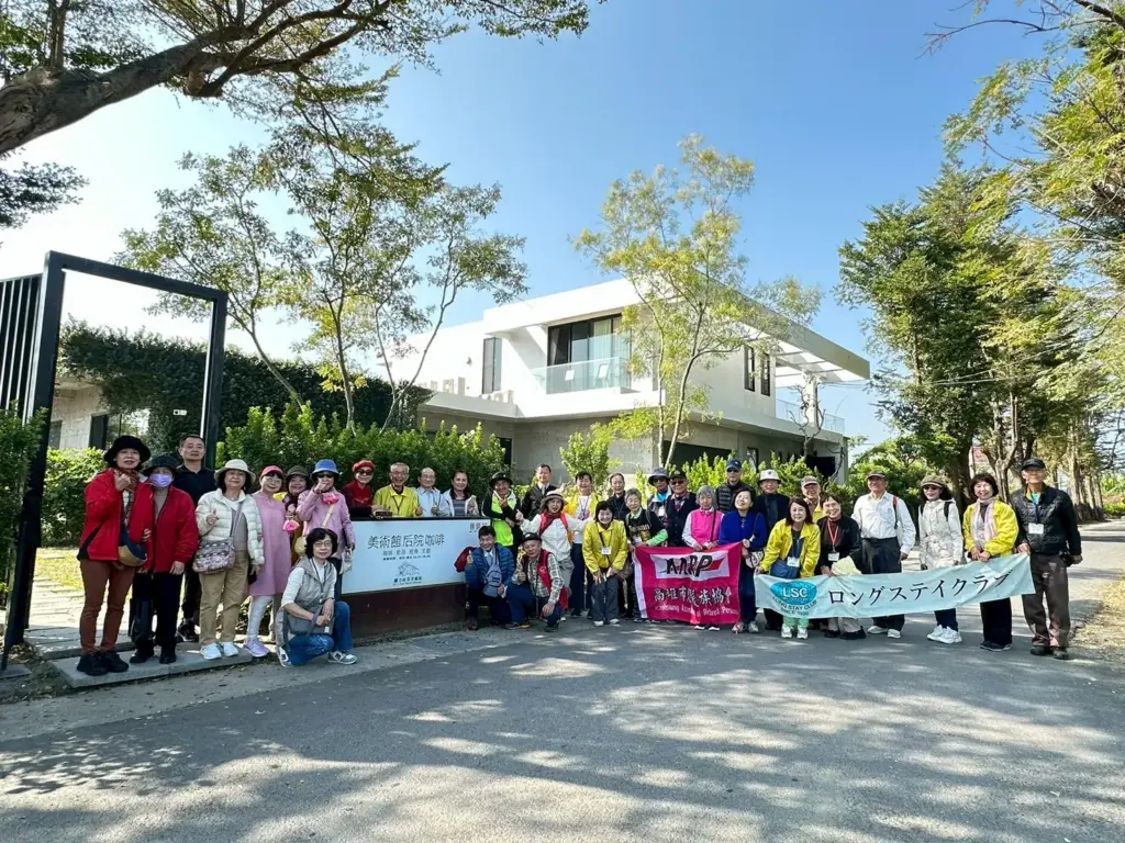 從味蕾走進文化現場 銀髮族協會攜手日本長宿協會走讀高雄一日遊 從味蕾走進文化現場 銀髮族協會攜手日本長宿協會走讀高雄一日遊