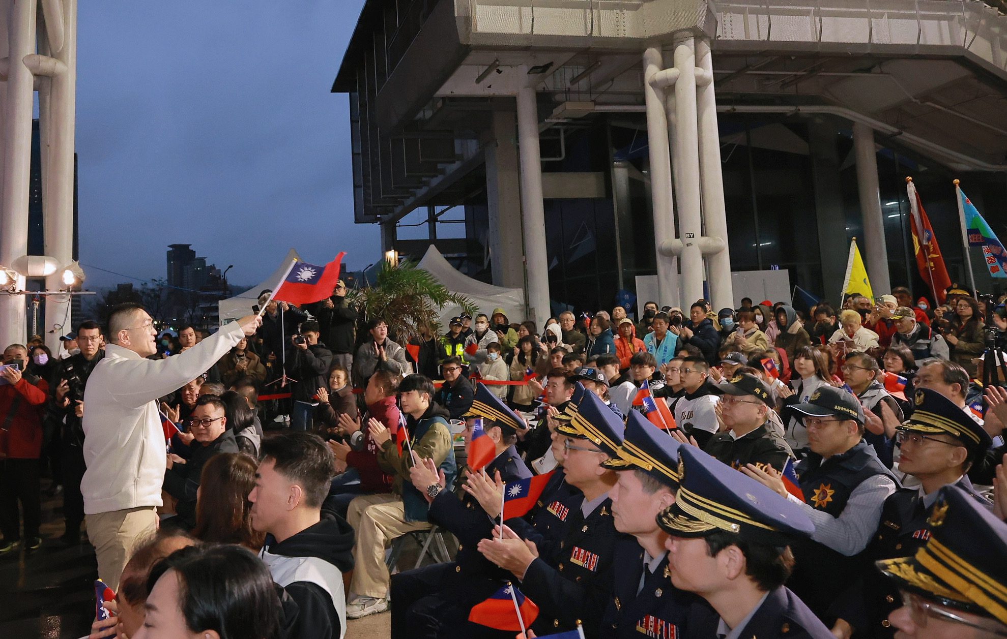 「台灣頭・愛永續・迎未來」基隆元旦升旗 謝國樑:用心服務市民 「台灣頭・愛永續・迎未來」基隆元旦升旗 謝國樑:用心服務市民