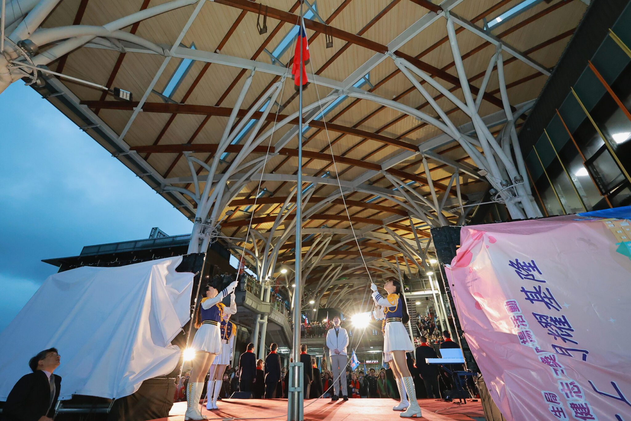 「台灣頭・愛永續・迎未來」基隆元旦升旗 謝國樑:用心服務市民 「台灣頭・愛永續・迎未來」基隆元旦升旗 謝國樑:用心服務市民