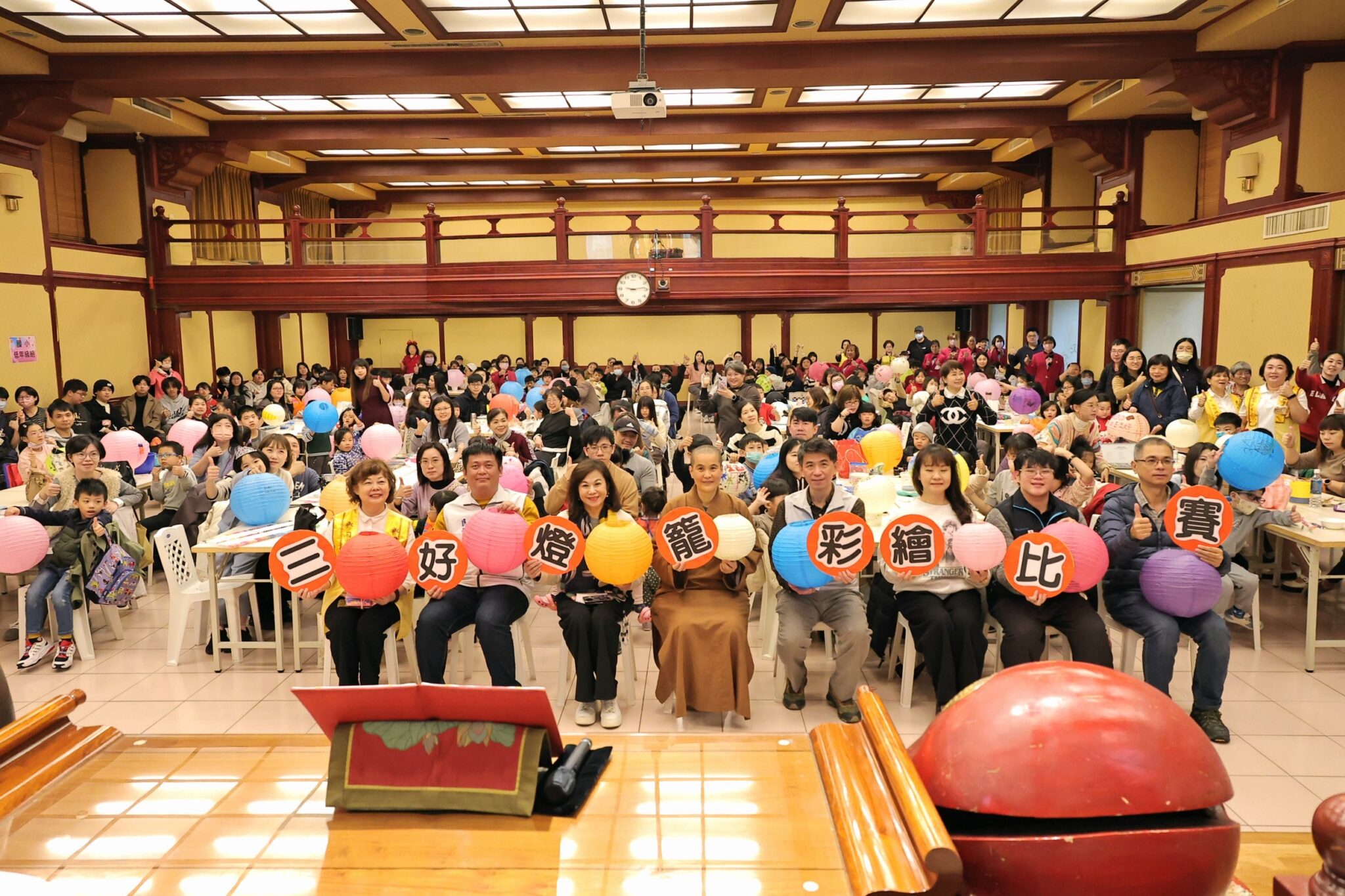 極樂寺元旦辦三好燈籠彩繪賽 邱佩琳賀新年祈願基隆和諧喜樂 極樂寺元旦辦三好燈籠彩繪賽 邱佩琳賀新年祈願基隆和諧喜樂