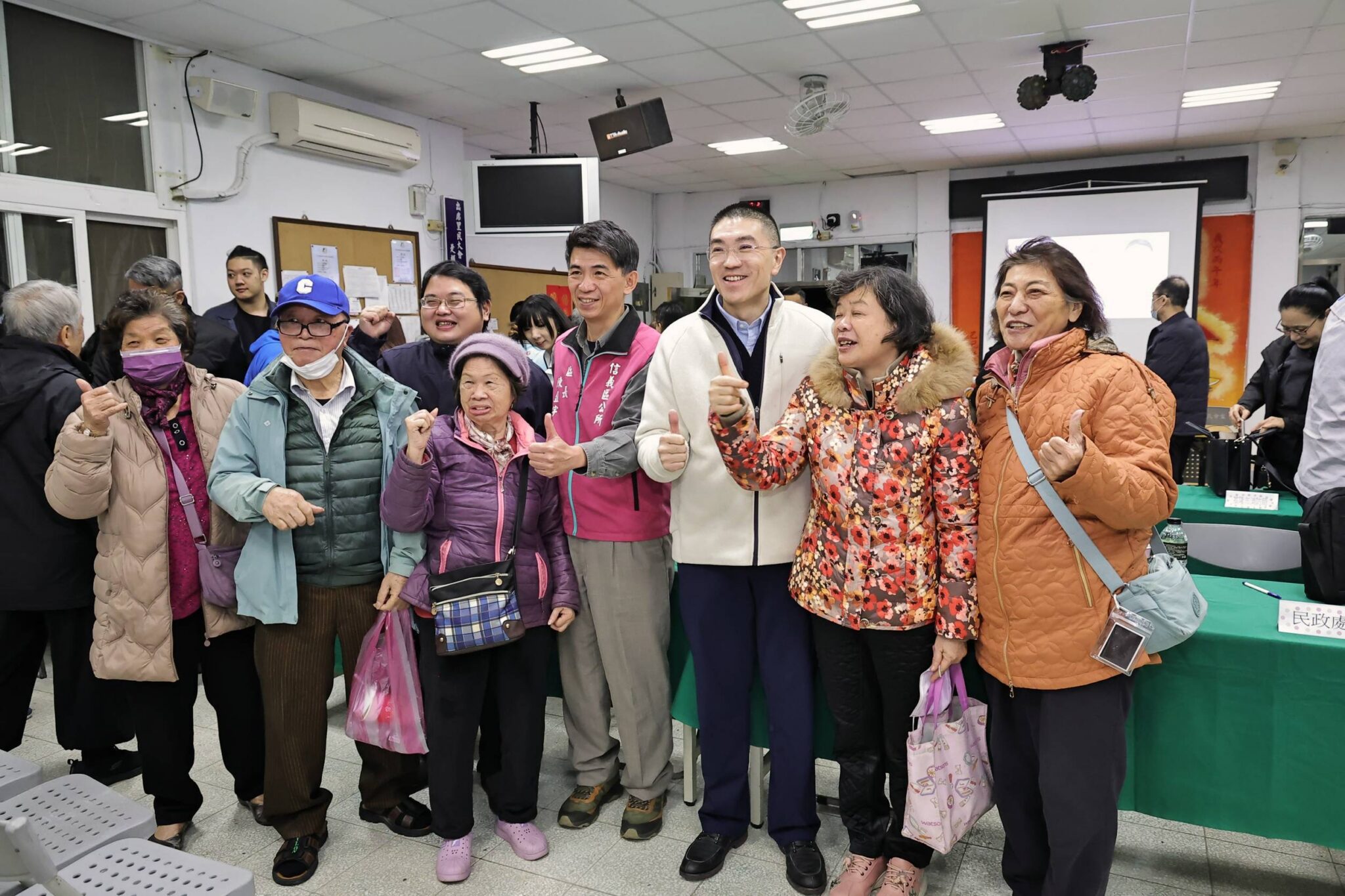 基隆首場公民座談會　謝國樑率局處首長傾聽信義區在地聲音