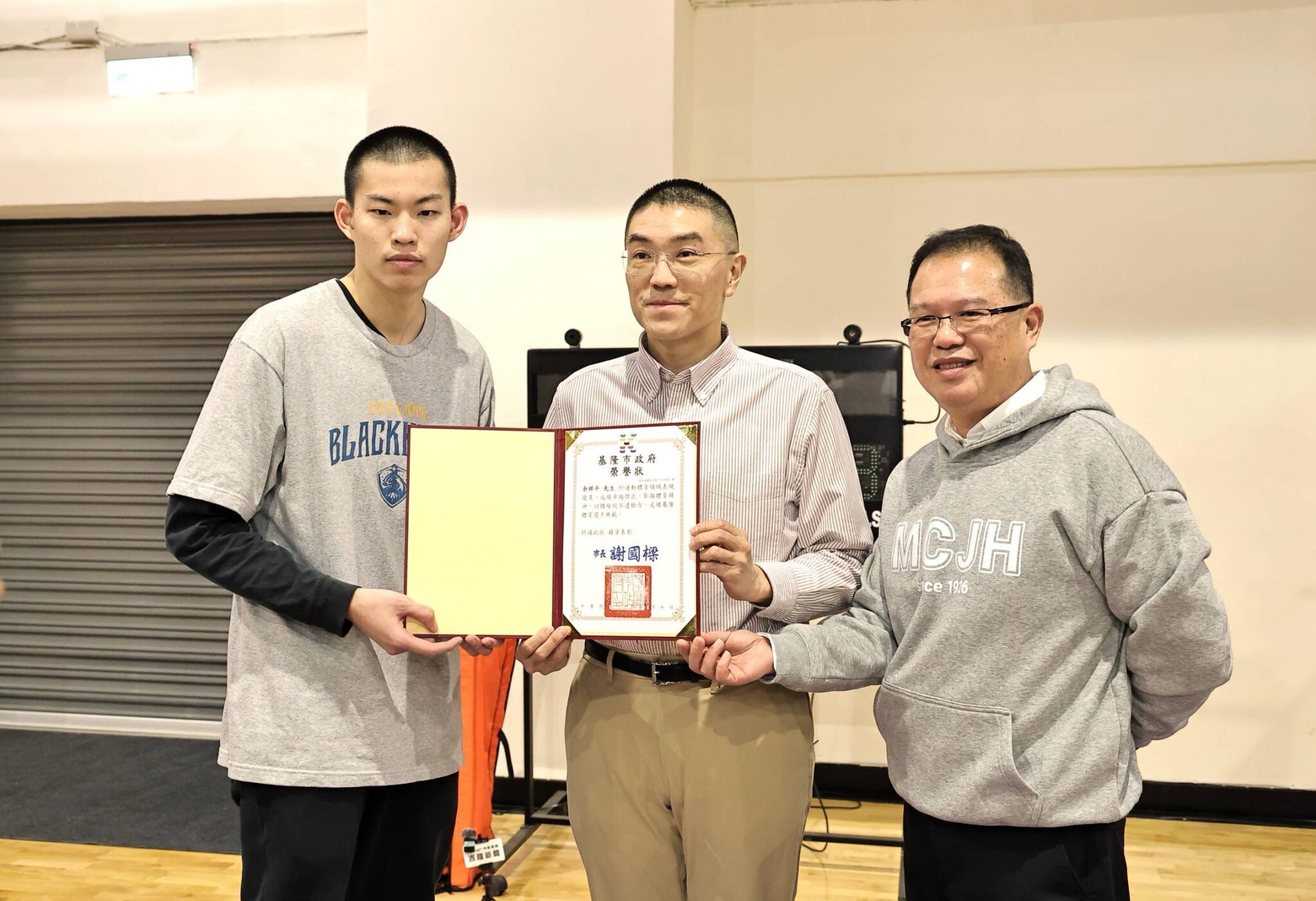 SBL選秀狀元余祥平回饋母校籃球教學 銘傳國中活動中心升級近乎職籃規格 SBL選秀狀元余祥平回饋母校籃球教學 銘傳國中活動中心升級近乎職籃規格