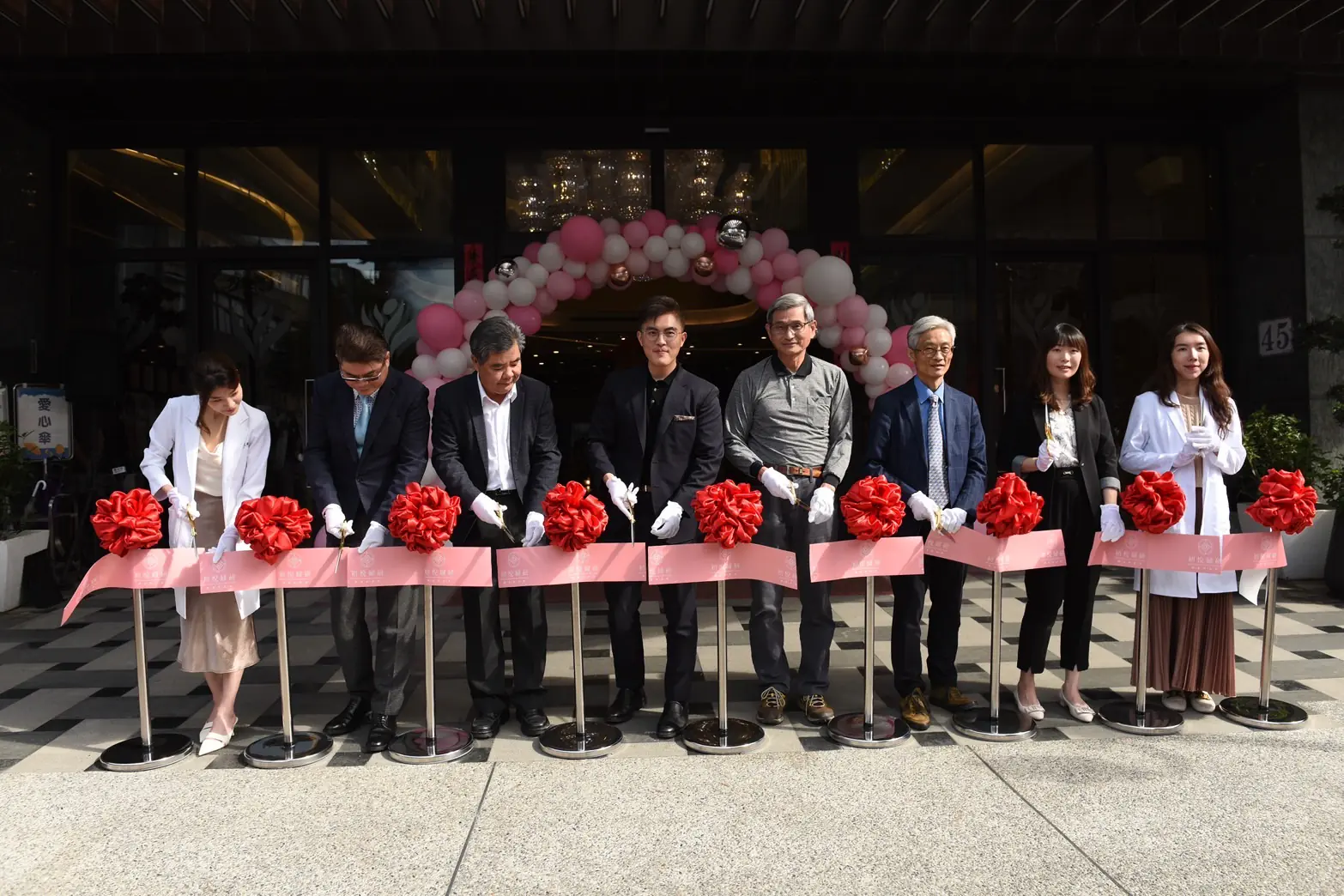 全台唯一「女性亞健康」核心診所開幕 初悅婦研落腳三重 全台唯一「女性亞健康」核心診所開幕 初悅婦研落腳三重