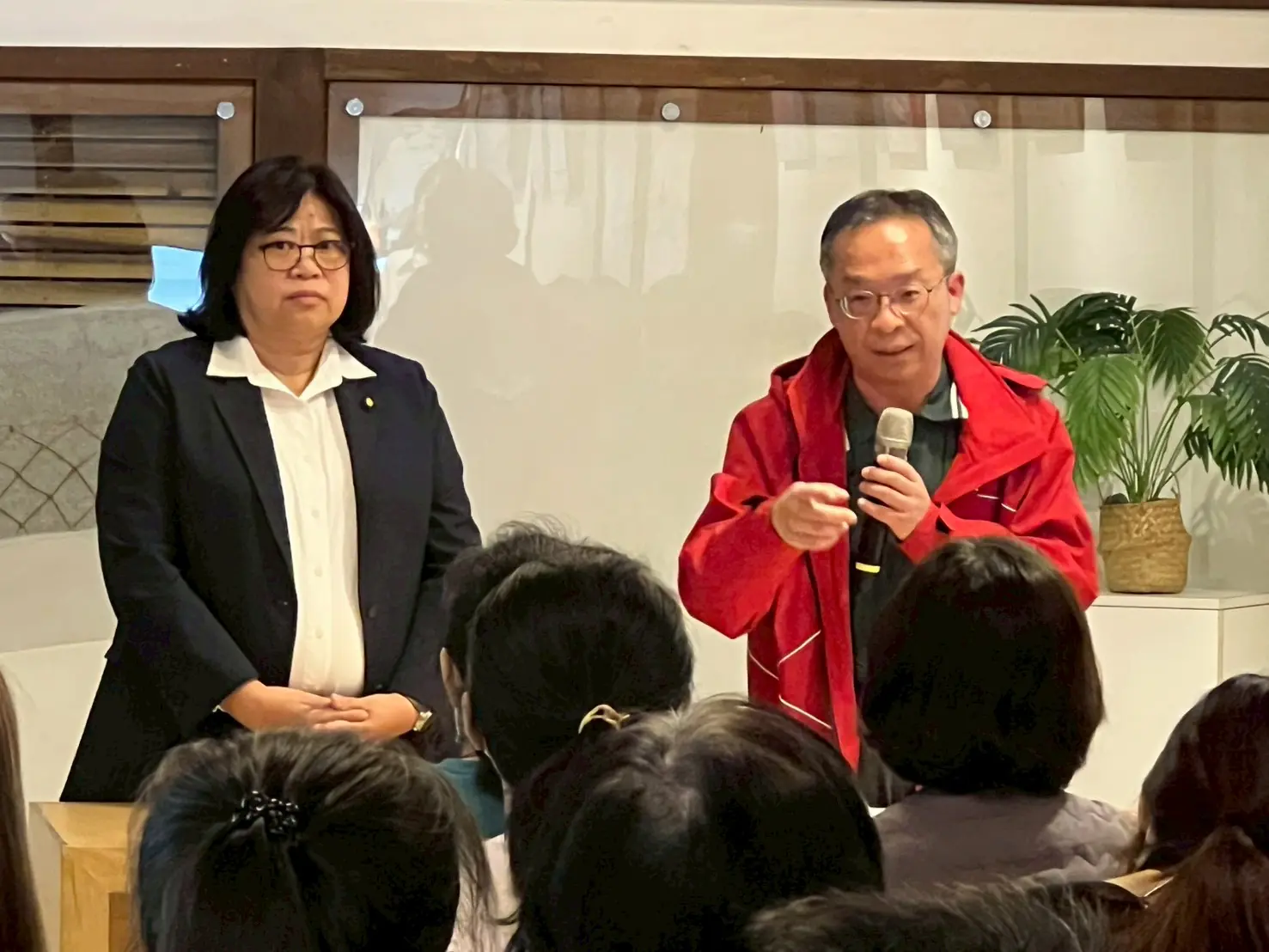 王美惠協調檜意森活村營運權爭議 農業部承諾優先保障店家權益 王美惠協調檜意森活村營運權爭議 農業部承諾優先保障店家權益