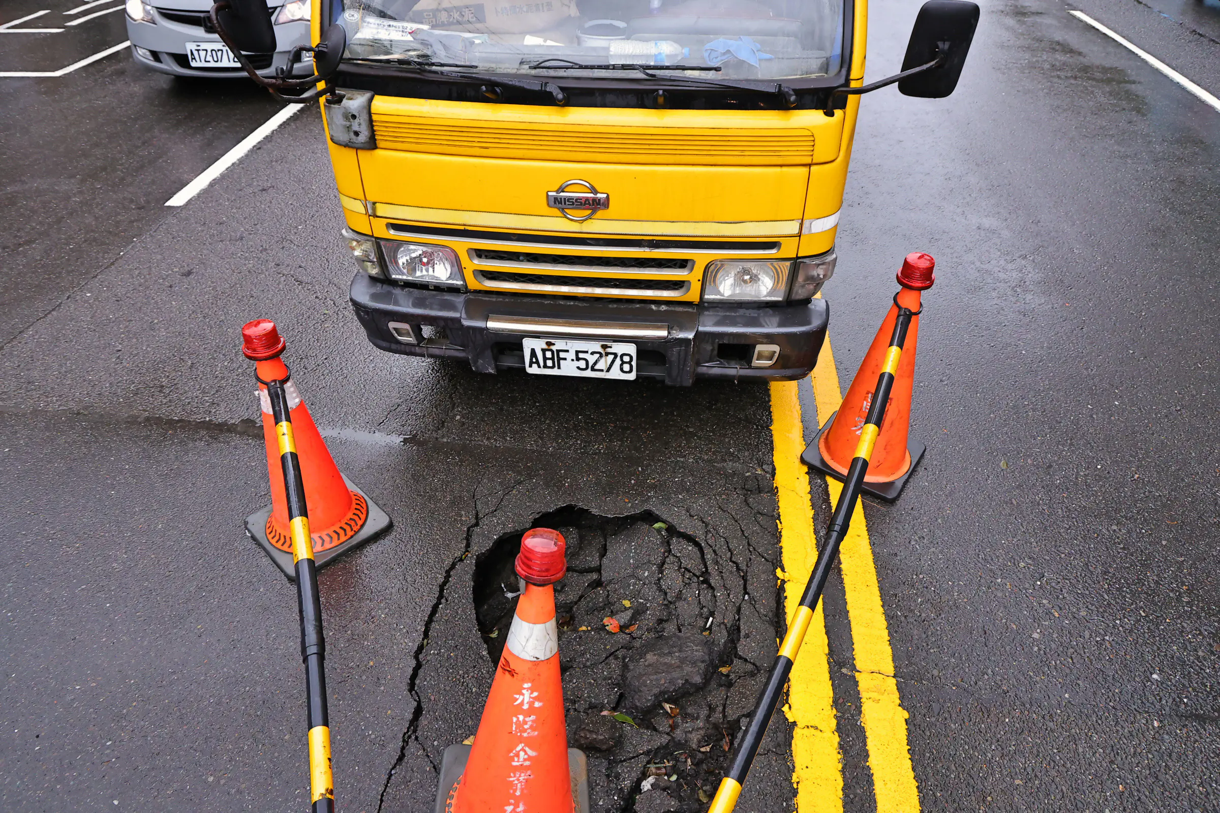 避免重蹈麥金路爆管事件 基市府要求台水探挖八堵路前先掌握風險 避免重蹈麥金路爆管事件 基市府要求台水探挖八堵路前先掌握風險