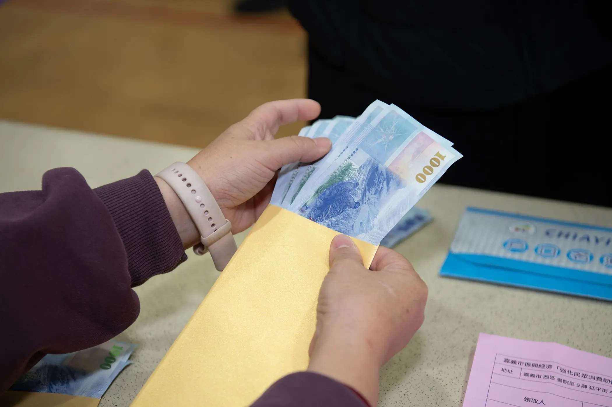 嘉義市普發6千現金 2月起消費滿額再換600商圈夜市券 加倍振興在地經濟 嘉義市普發6千現金 2月起消費滿額再換600商圈夜市券 加倍振興在地經濟