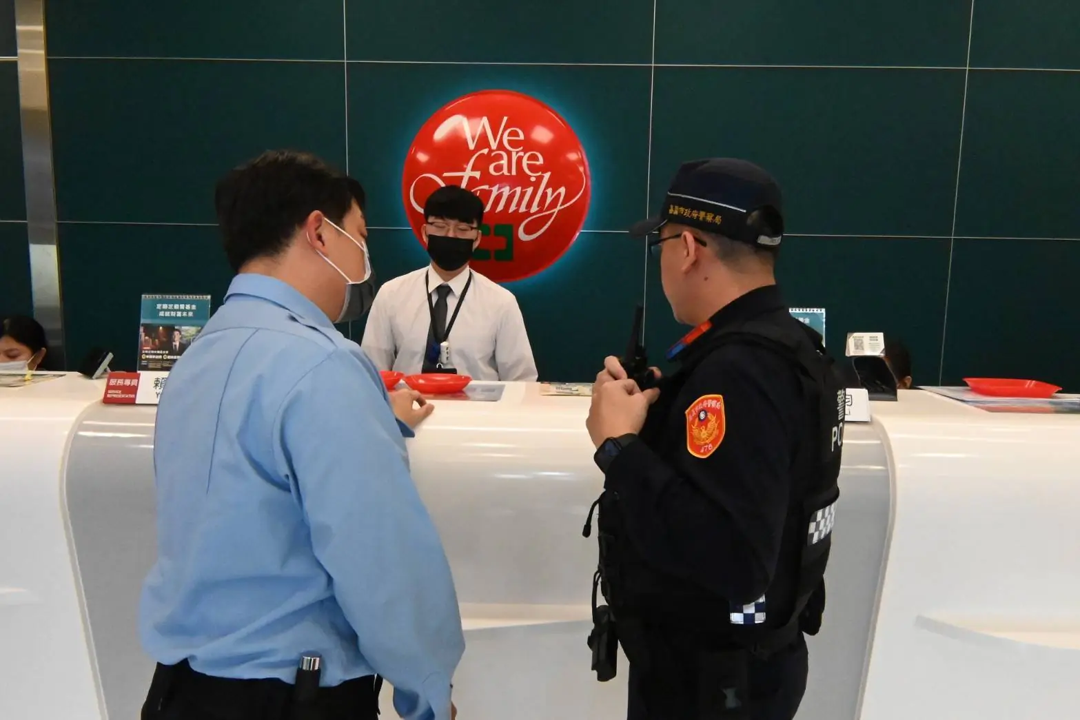 防搶、快打及攔截圍捕逼真上場 嘉警演練來真的! 防搶、快打及攔截圍捕逼真上場 嘉警演練來真的!