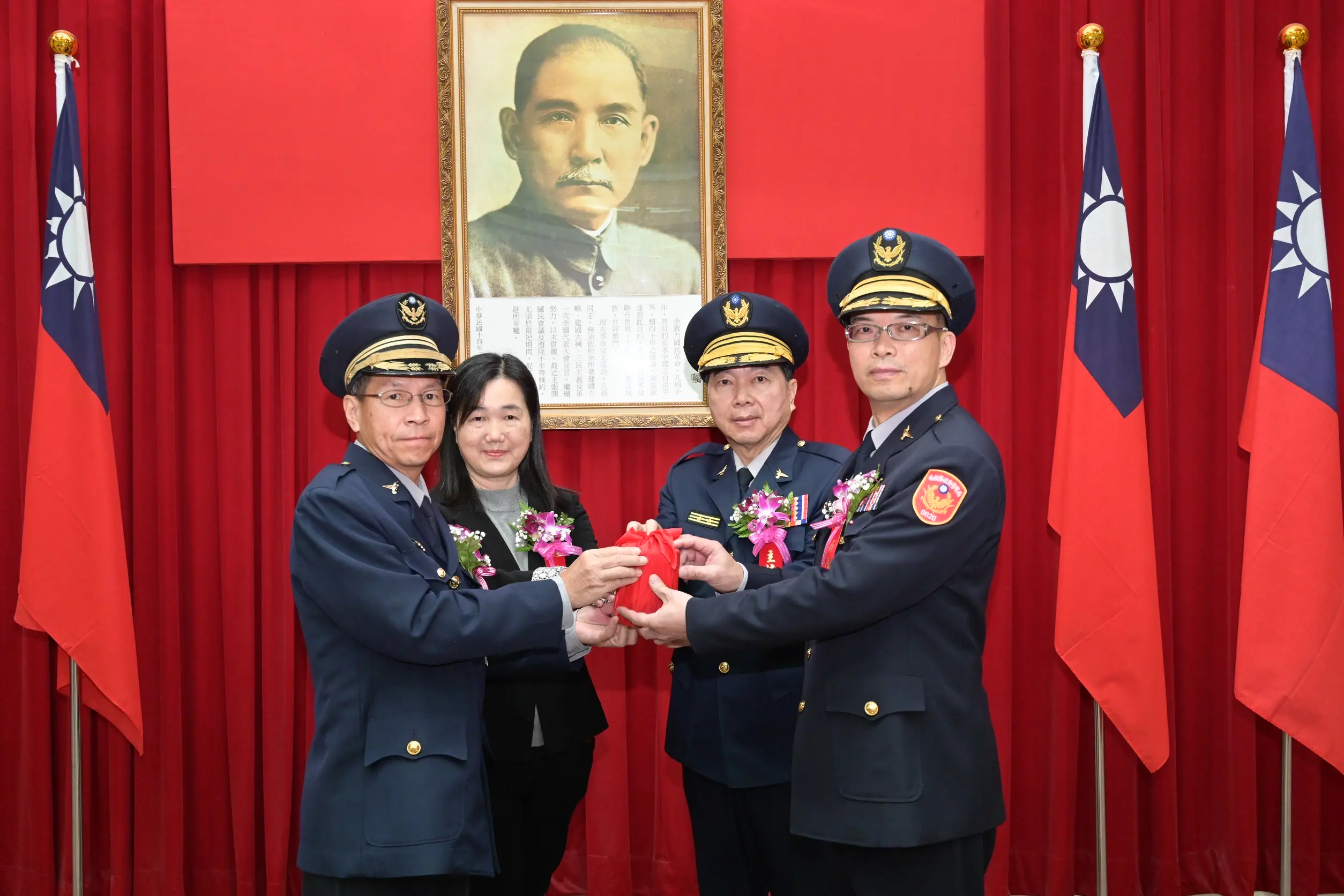 南投縣政府警察局南投、草屯、埔里、集集分局卸、新任分局長聯合交接典禮 南投縣政府警察局南投、草屯、埔里、集集分局卸、新任分局長聯合交接典禮