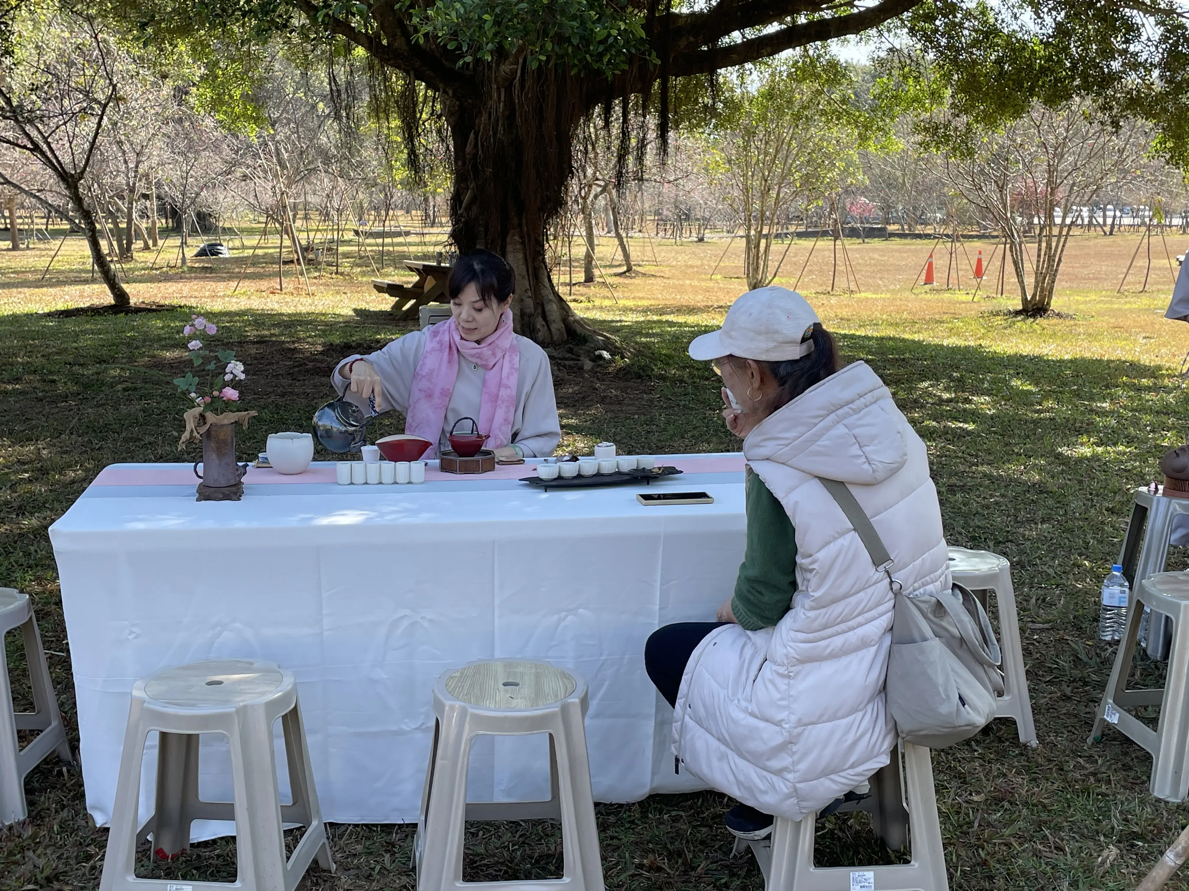 櫻花樹下的文化盛宴浪漫登場 暨大櫻花季起跑 首推「神獸御守」並攜手37所高中締盟共好 櫻花樹下的文化盛宴浪漫登場 暨大櫻花季起跑 首推「神獸御守」並攜手37所高中締盟共好