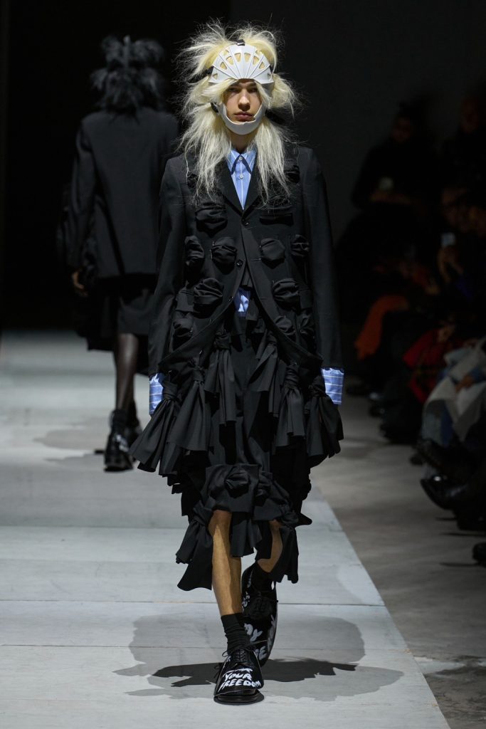 巴黎男士2026秋冬時裝週Comme des Garçons Homme Plus Black Hole黑洞時尚主題精彩登場 巴黎男士2026秋冬時裝週Comme des Garçons Homme Plus Black Hole黑洞時尚主題精彩登場