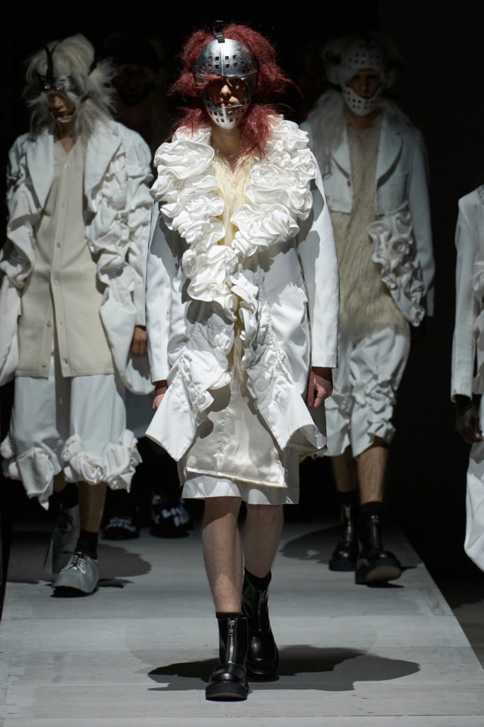 巴黎男士2026秋冬時裝週Comme des Garçons Homme Plus Black Hole黑洞時尚主題精彩登場 巴黎男士2026秋冬時裝週Comme des Garçons Homme Plus Black Hole黑洞時尚主題精彩登場