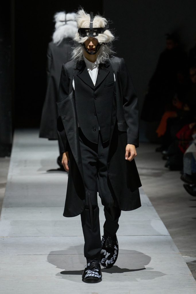 巴黎男士2026秋冬時裝週Comme des Garçons Homme Plus Black Hole黑洞時尚主題精彩登場 巴黎男士2026秋冬時裝週Comme des Garçons Homme Plus Black Hole黑洞時尚主題精彩登場