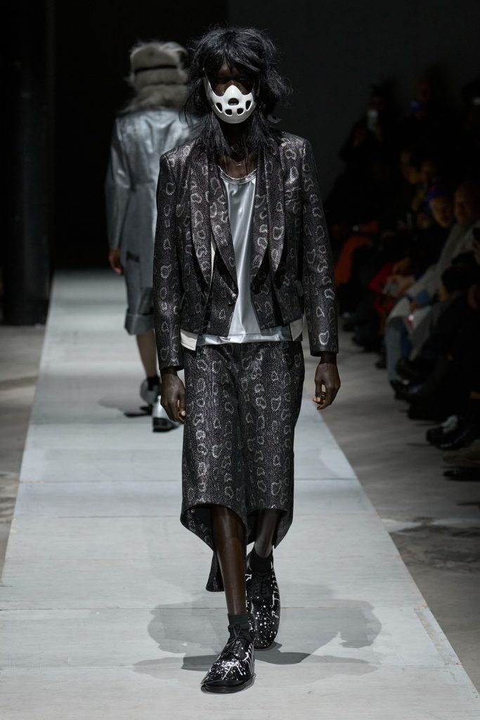 巴黎男士2026秋冬時裝週Comme des Garçons Homme Plus Black Hole黑洞時尚主題精彩登場 巴黎男士2026秋冬時裝週Comme des Garçons Homme Plus Black Hole黑洞時尚主題精彩登場