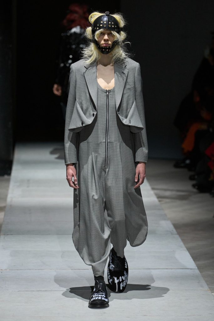 巴黎男士2026秋冬時裝週Comme des Garçons Homme Plus Black Hole黑洞時尚主題精彩登場 巴黎男士2026秋冬時裝週Comme des Garçons Homme Plus Black Hole黑洞時尚主題精彩登場