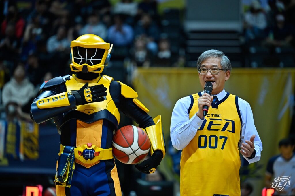 法務部調查局陳白立局長開球 盼全民提高警覺 化身「打詐.反毒」達人 19 S 8470673 1024x683 1