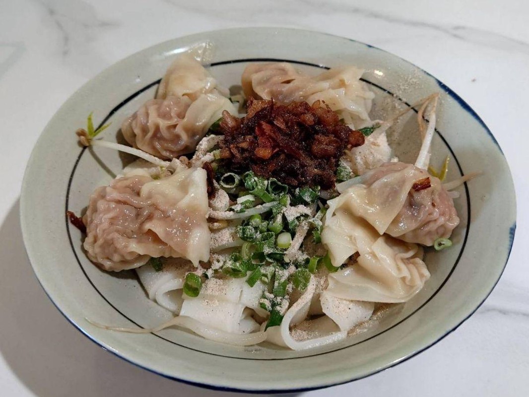 八德介壽路麵店推薦｜桃園美食家狂讚的手工餛飩與紅油抄手