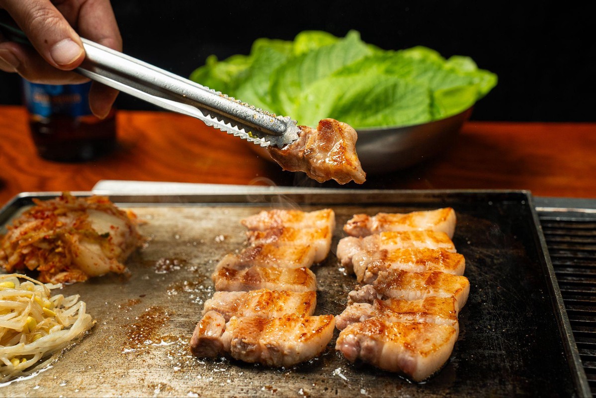 原菜豚屋品牌更新為「彩豚屋」華麗升級 並推出新春「788起發發」套餐