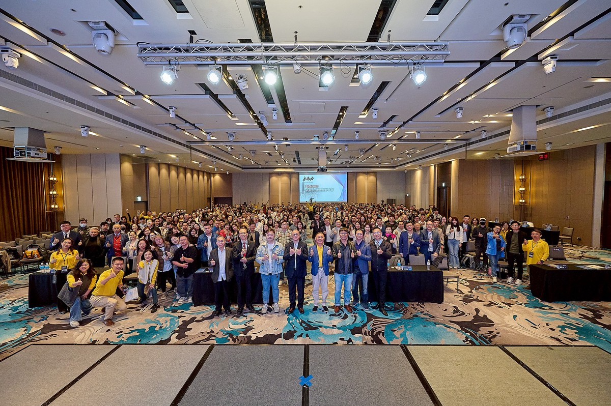 贏在2026!「未來力風口趨勢年會」圓滿落幕,陳炳宏領軍助企業主轉型戰略佈局 贏在2026!「未來力風口趨勢年會」圓滿落幕,陳炳宏領軍助企業主轉型戰略佈局